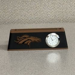 Pen Holder With Clock