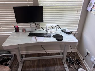 Sit and stand desk