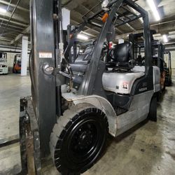 Nissan Forklift For Sale 5500 Lb 