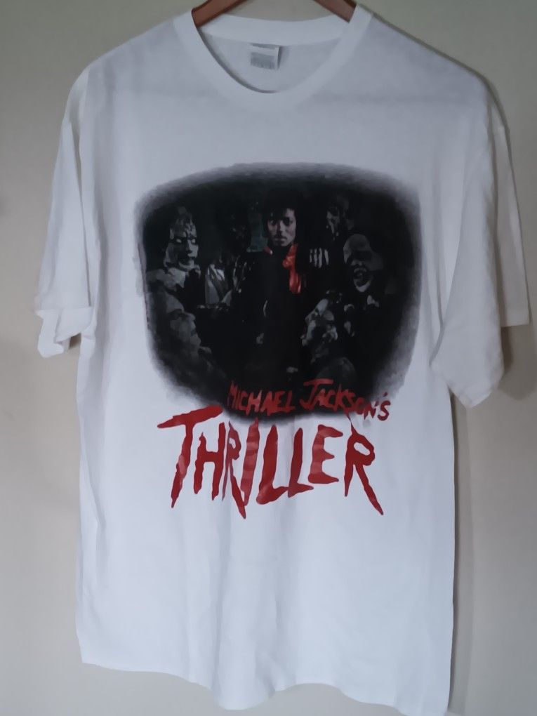 Micheal Jackson Thriller Tshirt Size Large