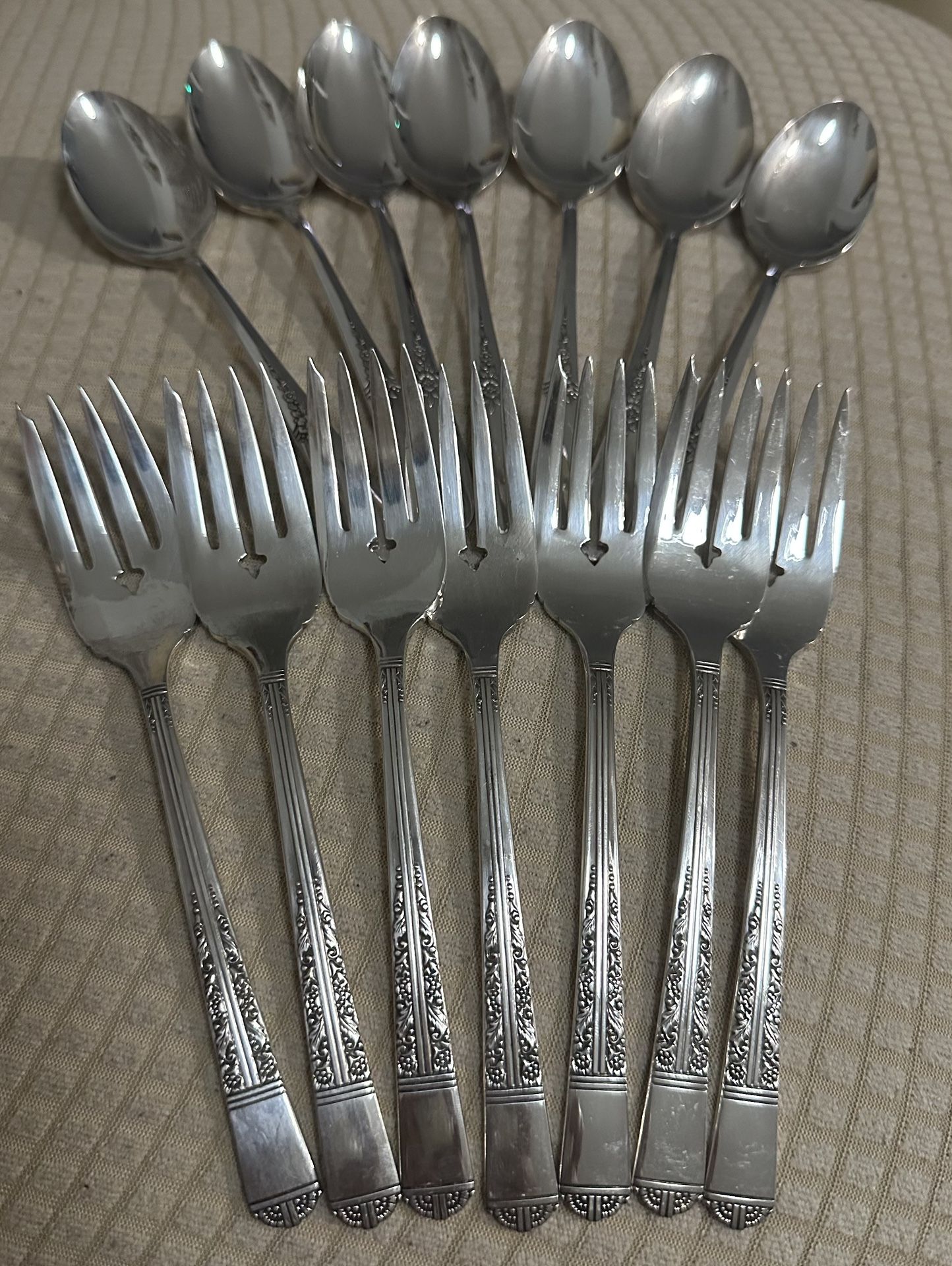 Plate Fork and spoon 14 Pieces $2 Each