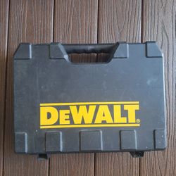 Dewalt Drill With Charger And Case. 