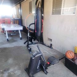 Exercise Machine Row
