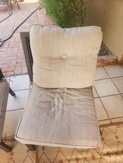 Outdoor patio chairs