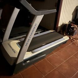 Treadmill 