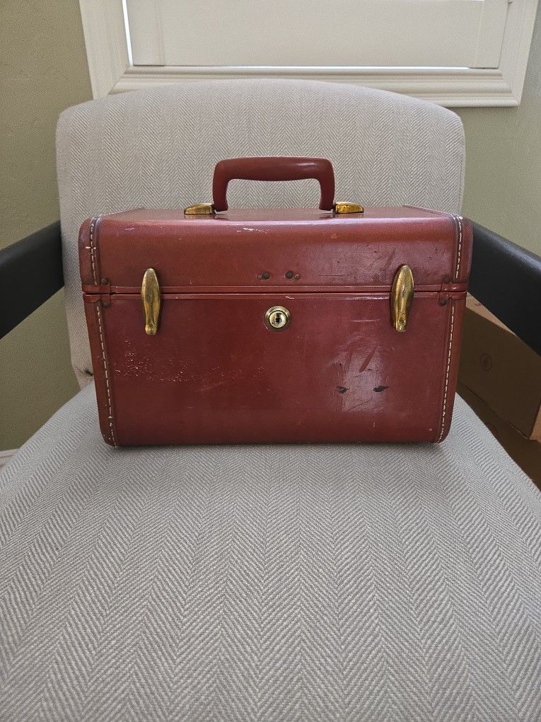 Vintage Train Case