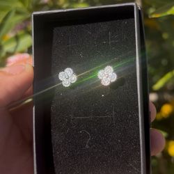 VVS Moissanite Clover Earrings
