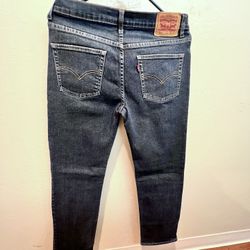Boys Levi’s 514 straight jeans $10