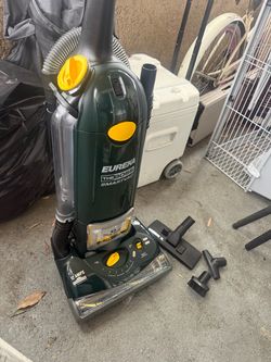 New Eureka The Boss SmartVac Upright Vacuum