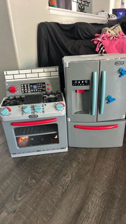 Little Tikes Stove and Fridge