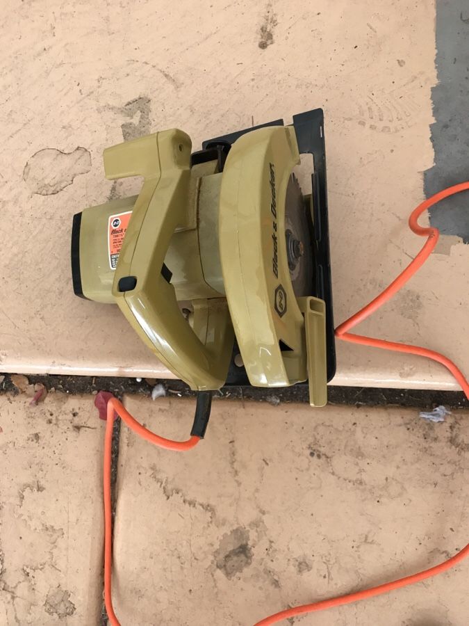 Black & Decker circular saw.. 7 1/4 blade.. model no 7308 for Sale in Bel  Air, MD - OfferUp