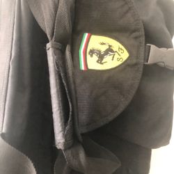 Bolso FERRARI. Para Viaje Corto. Color Negro 