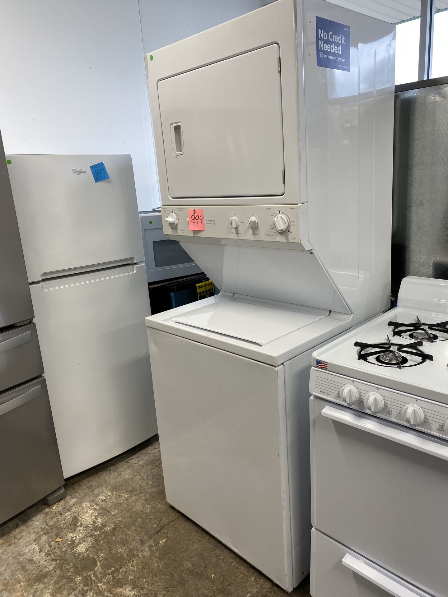 GE Washer and Dryer Stack Set