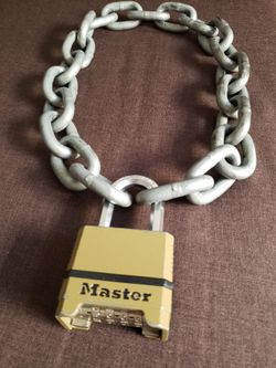 Master Lock Magnum M175 combination padlock and thick AC30 chain