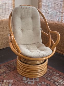 Rattan Swivel Lounge Chair with Cushion