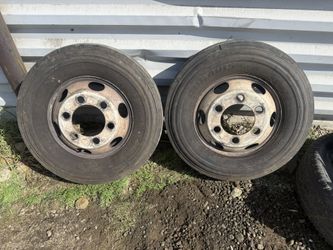 llantas Steer Bridgestone LT215/85 R16 / International / Frightliner / Volvo / Kenworth / Peterbilt