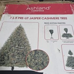 7.5 Feet Pre Lit Tree 