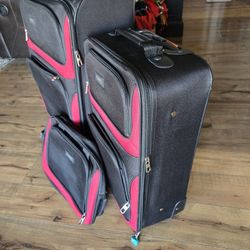 CHAPS 3 PIECE LUGGAGE SET