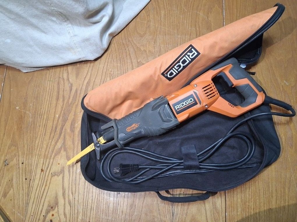 Rigid Saw R3002 10A