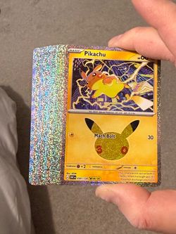 30th Celebration Pikachu (18 cards)