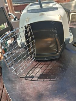 Small kennel for pets like knew
