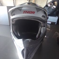 Dirt bike helmet