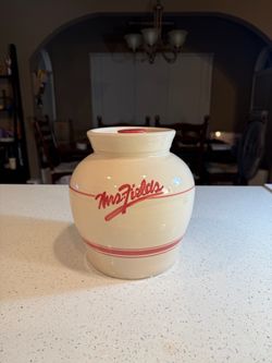 Vintage Mrs. Fields Cookie Jar – American Pottery USA Red & Cream