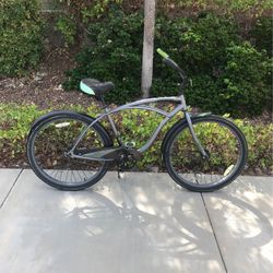 26” Huffy Cranbrook Men’s Gray and Black Beach Cruiser 