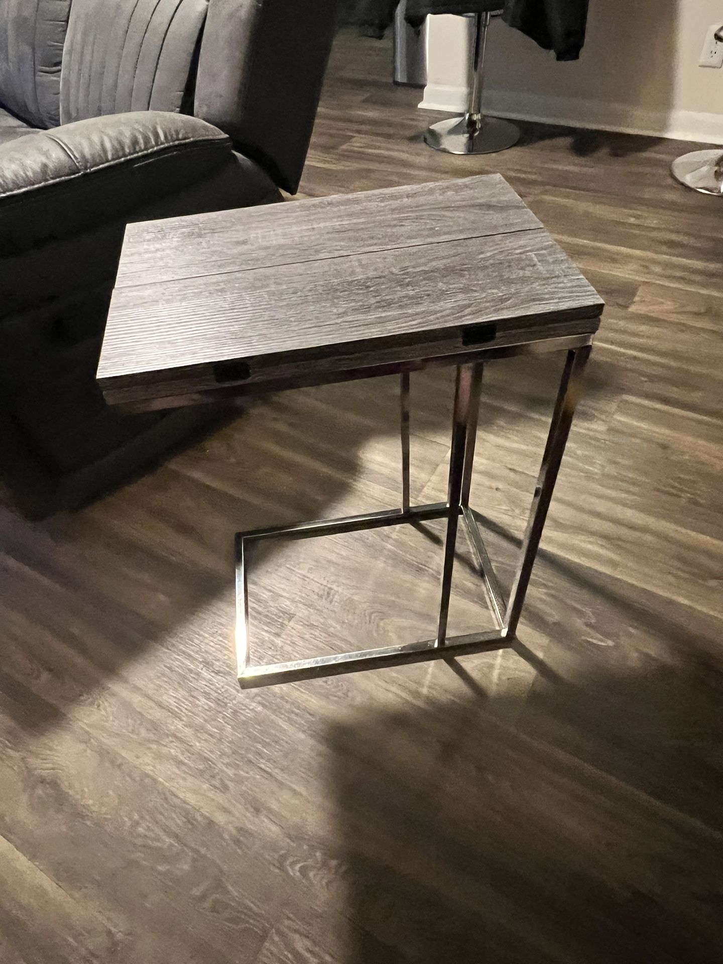 End Table for Sale in St. Petersburg, FL OfferUp