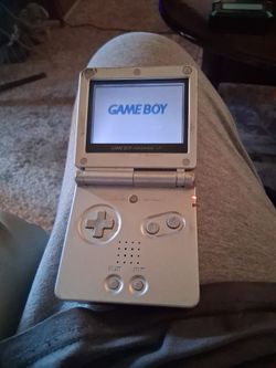 Nintendo Game Boy Advance SP