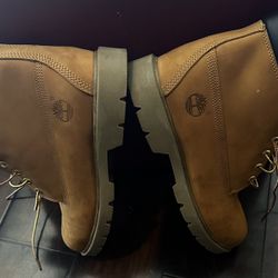 Timberland Boots   Size 11.5
