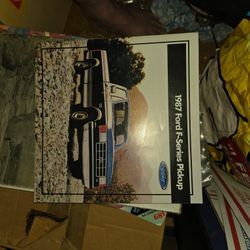 1987 Ford F-Series Pickup. This brochure includes information on the F-150, F-250, and F-350 models. 





The 1987 model year introduced electronic f