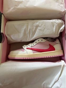 Travis Scott Jordan 1’s tropical pink size 3y