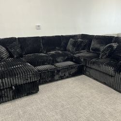Huge Black Sectional Sleeper W/ Storage Chaise 