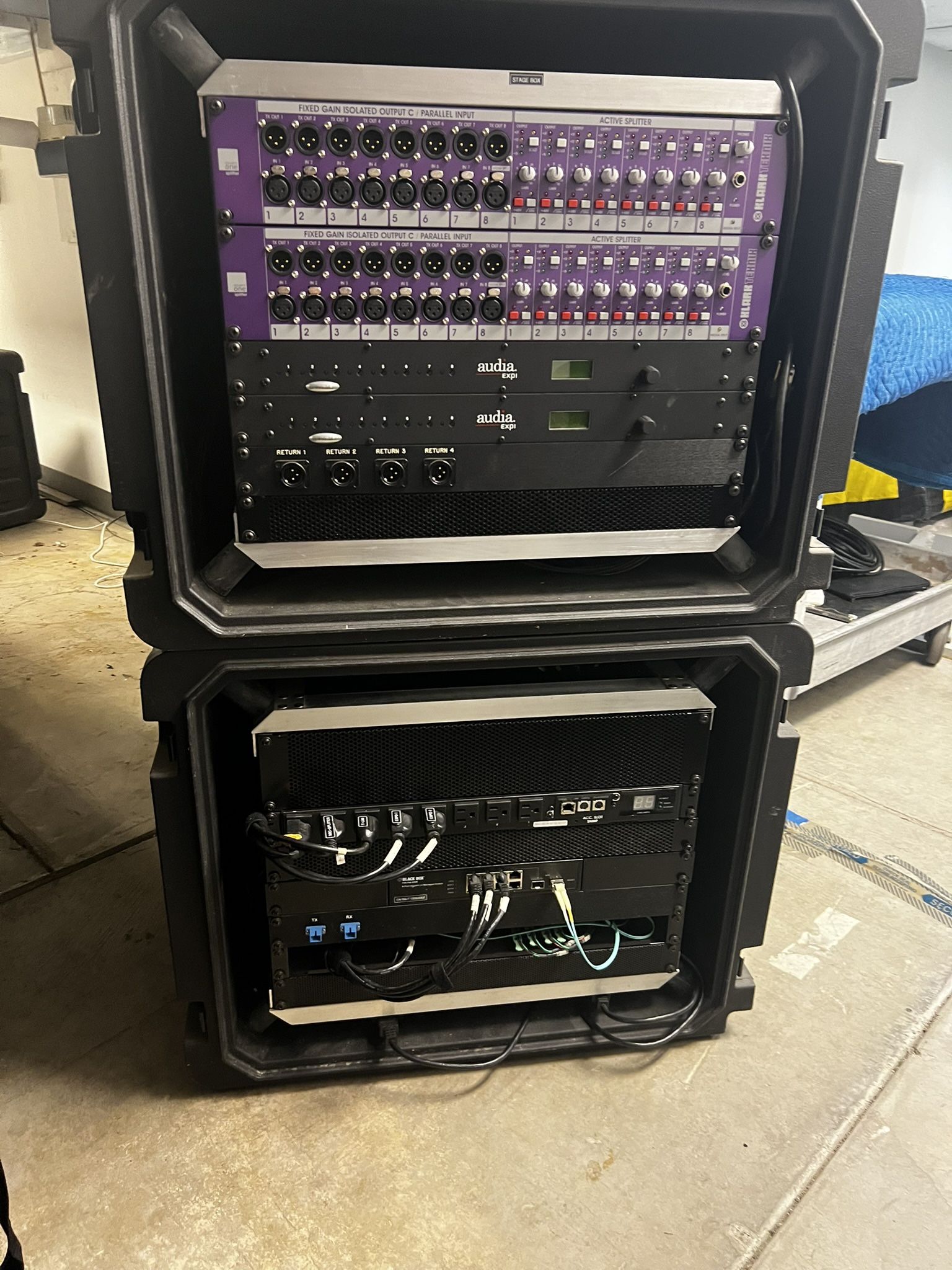 Pro Audio Rack – Klark Teknik Splitters, Biamp AudiaEXPI, BLACK BOX ...