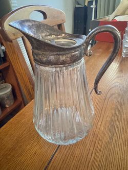 Reed Glass Decanter with silver plate screw on top