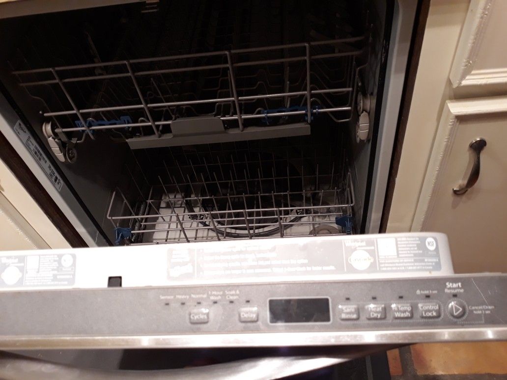Whirlpool Dishwasher Model WDT720PADM2 for Sale in Inverness, FL OfferUp