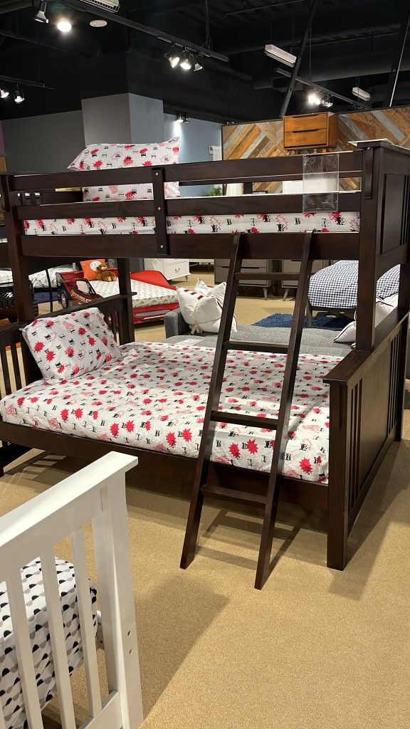 Spring CreekWhite Bed
Furniture of America$10 Down Payment And Financing Available