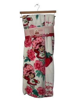 Strawberry Shortcake Reversible Plush Throw Blanket