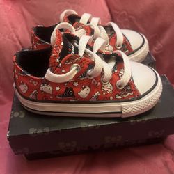 Hello Kitty Converse 