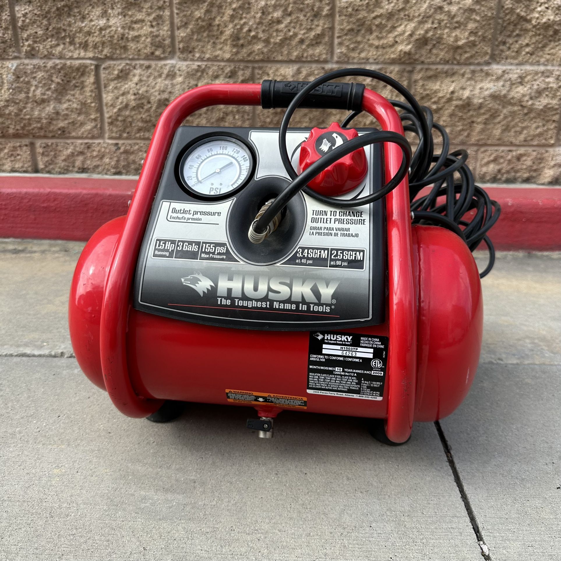 Husky Trim Plus 3 Gallon Portable Electric Air Compressor H1503TP