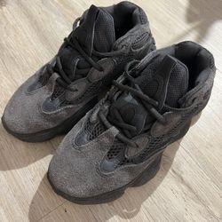 Yeezy 500 Black 