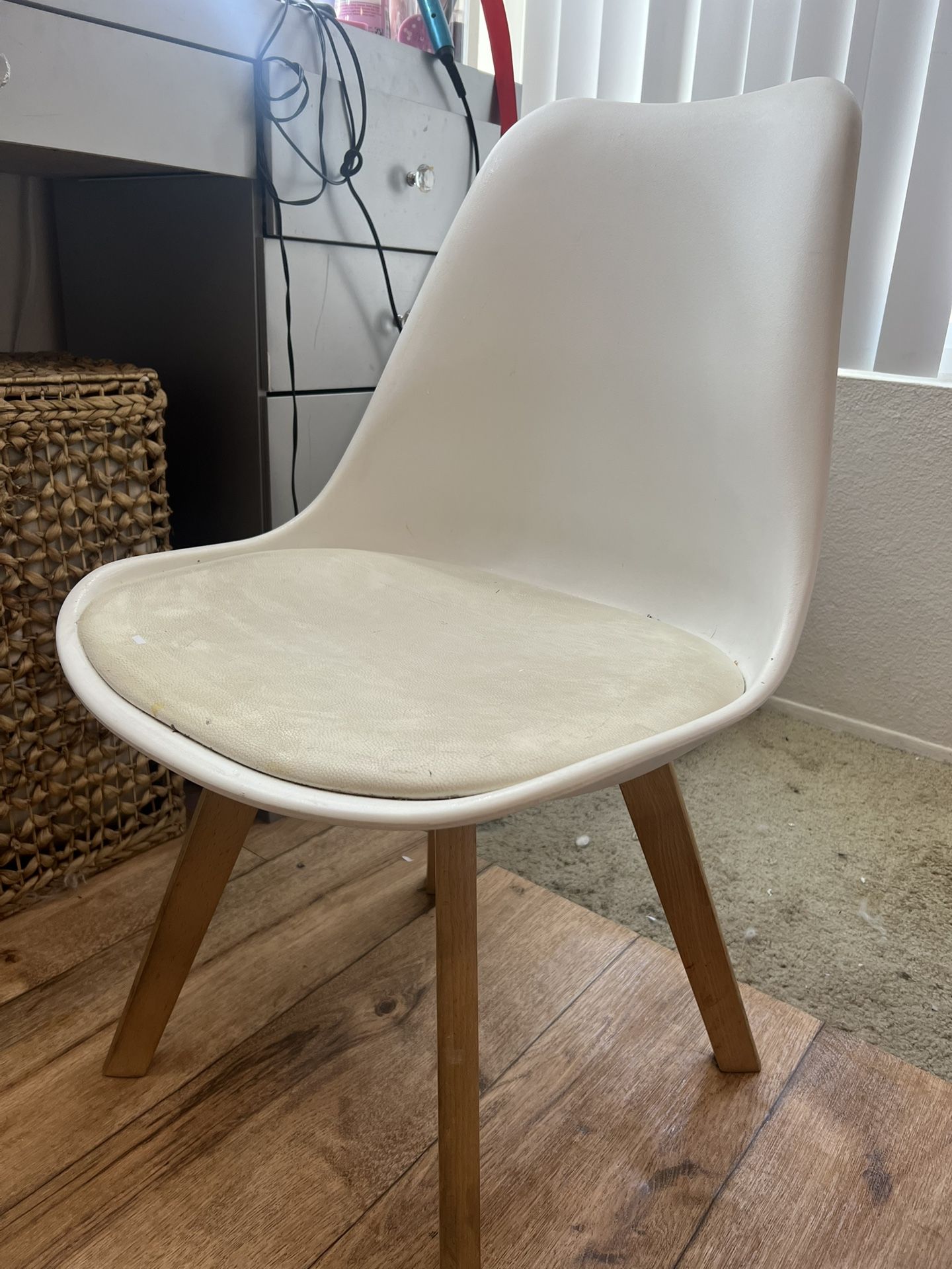 White Ikea Desk Chair