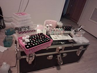 Acrylic nail bundle