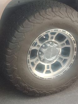 BF Goodrich At 265-75-16