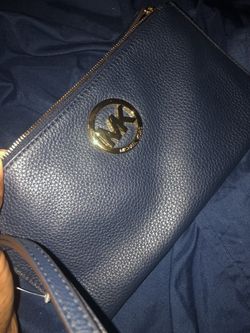 MICHAEL KORS wristlet