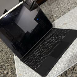 New Ipad Air 13in 512gb Wifi Cellular Unlocked With Extras