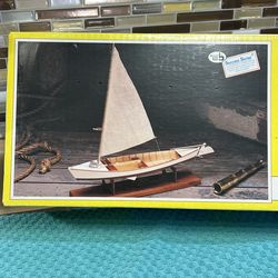 NEW! Midwest Products Chesapeake Bay Crabbing Skiff model kit.   1:20 scale