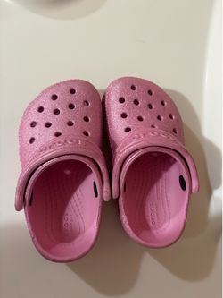 Girls children’s size 6 crocs