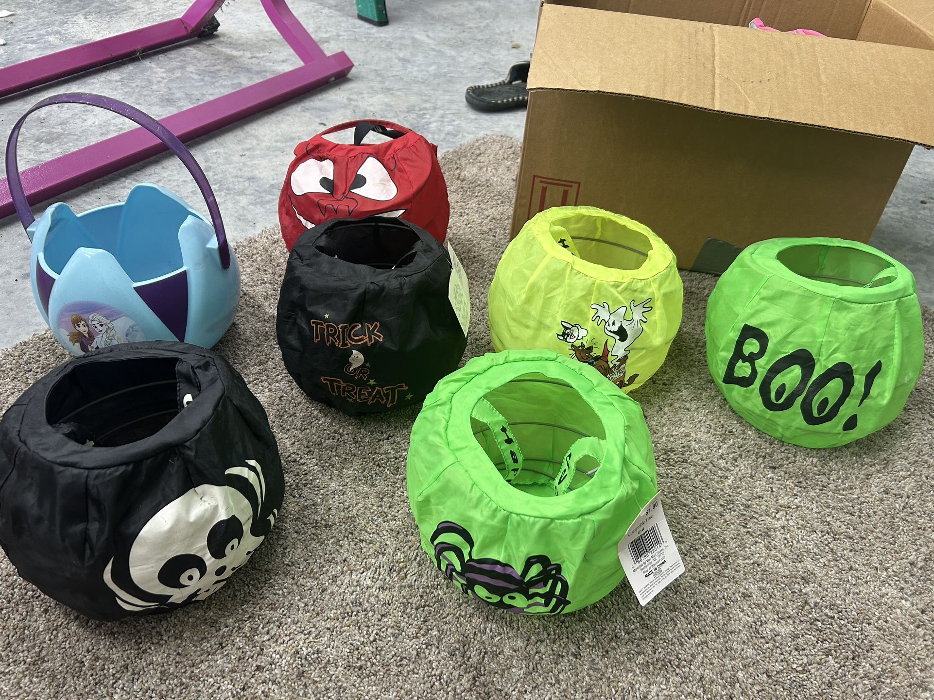 Halloween Basket Lot
